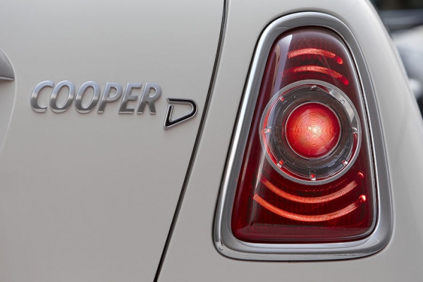 MINI  Cooper D  1598 ccm  82 KW  Leistungskit mit TÜV